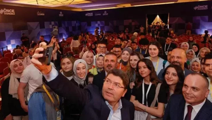 Bakan Tunç, Ankara’da öğrencilerle buluştu