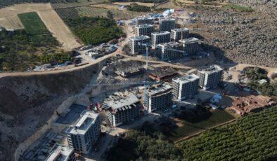 Hatay’da depremin izleri siliniyor