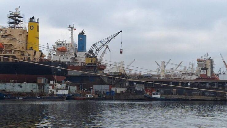 Tuzla Tersanesi’nde patlama